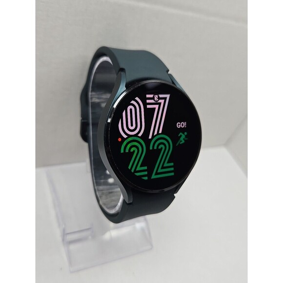 Samsung Galaxy Watch4 44mm Bluetooth GPS WiFi Green SM R870 Smartwatch *Read - Picture 3 of 11